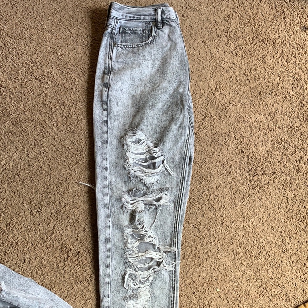 American eagle mom jeans